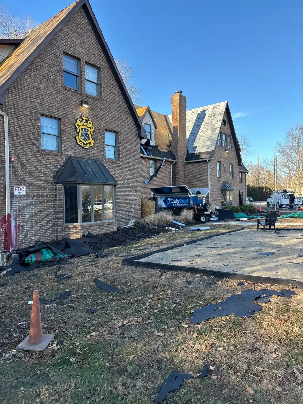 Flashing and seam work in Geist